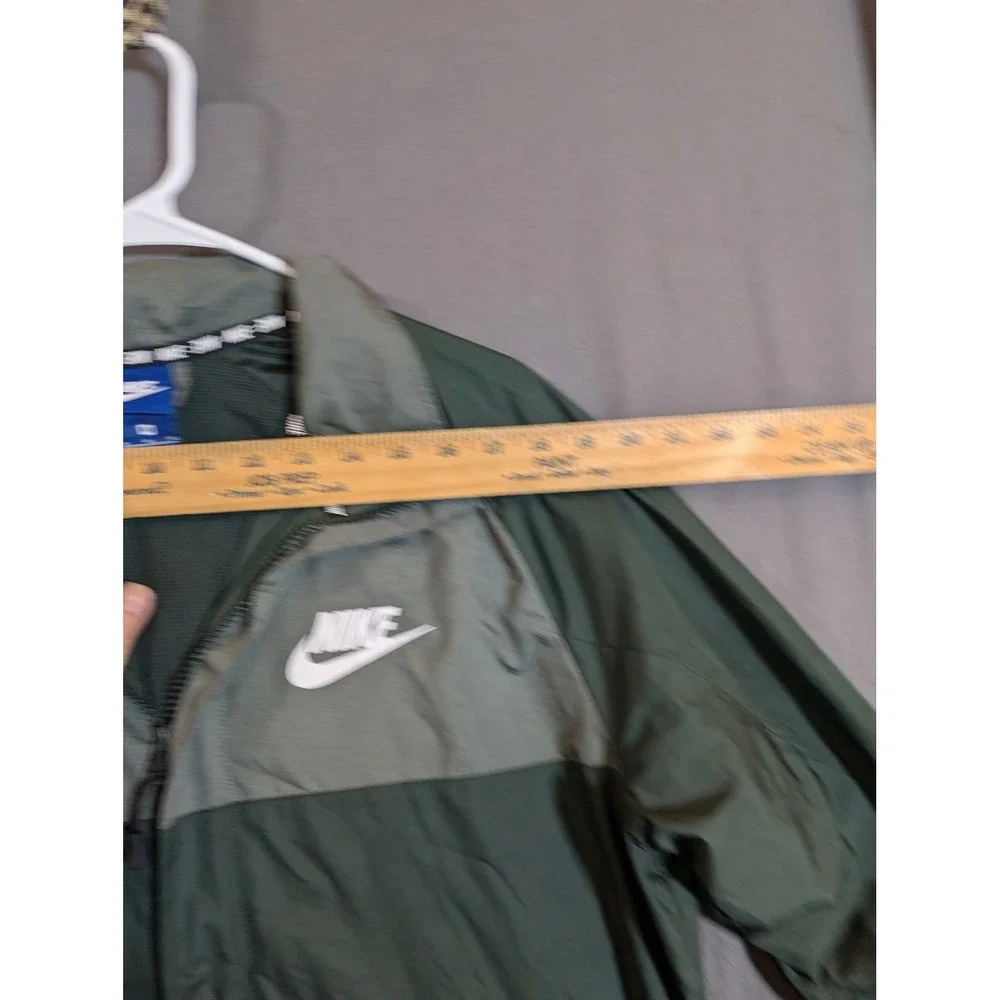 Nike Men Windbreaker Jacket Green‎ Grey Color Block Full Zip Lightweight Size M